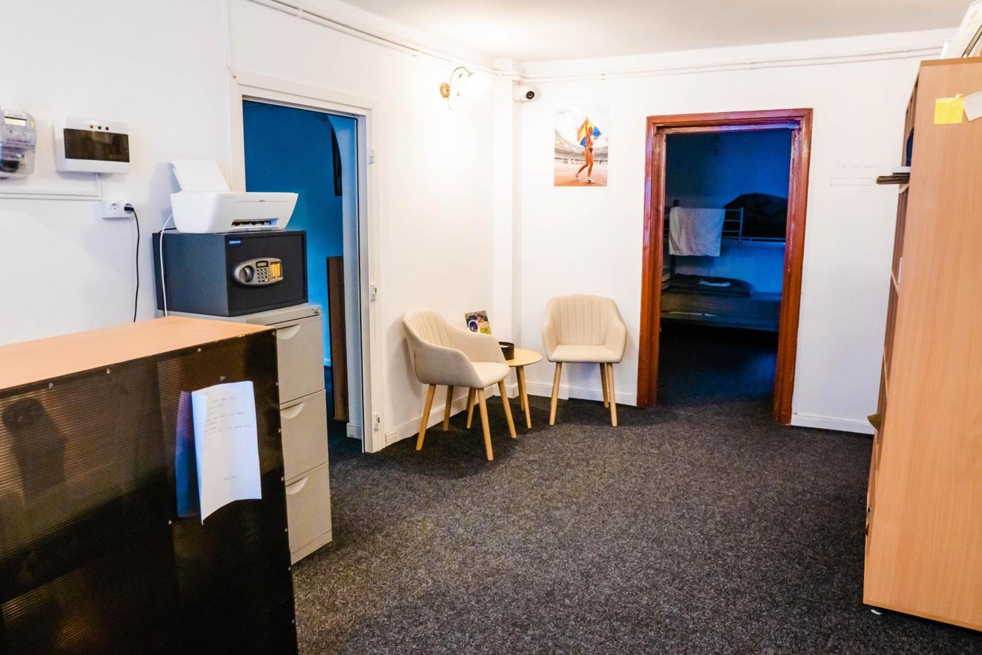 Hostel Sport บูคาเรสต์ ภายนอก รูปภาพ